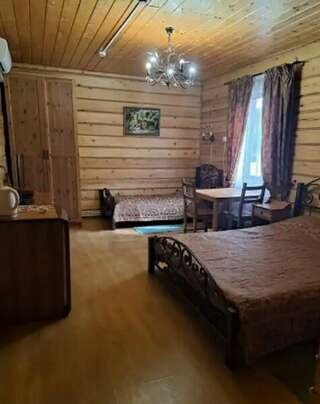 База отдыха Лукоморье Абадзехская Трёхместный Улучшенный-1